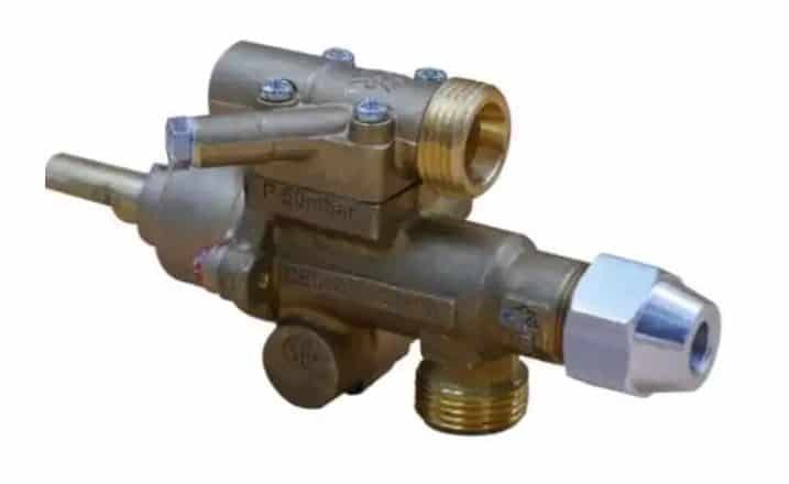 Gas safety valve ½BSP (fits CE, CE ECO, CE+ & CEFT, 2002 onwards)½” BSP CE gas ((GASV42) with horizontal top loader outlet WOK COOKER FAST EAST WOK COOKER GAS VLAVE
